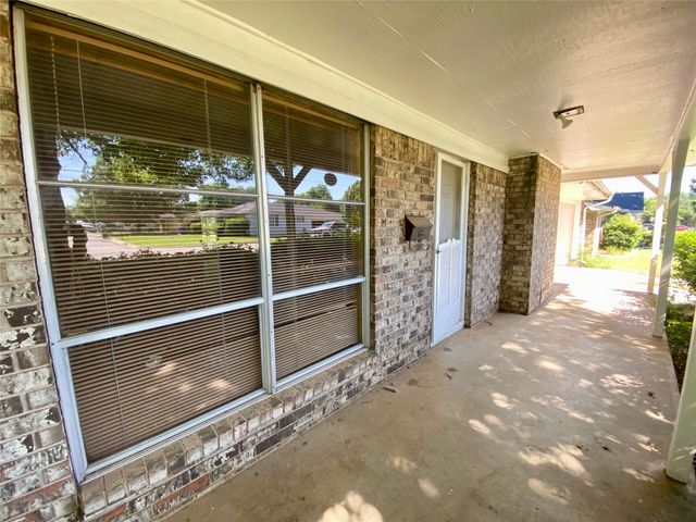 800 Carver Street, Whitesboro, TX 76273
