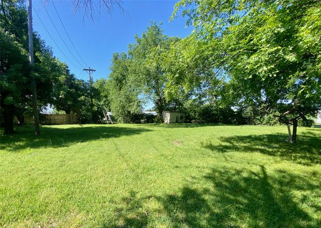 800 Carver Street, Whitesboro, TX 76273