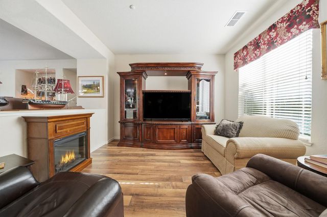 4740 Spyglass Dr, Ione, CA 95640