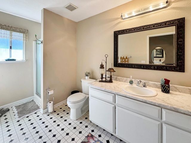 11803 Torrey Pines Dr, Auburn, CA 95602