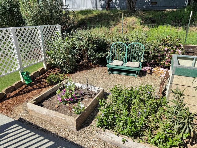 11803 Torrey Pines Dr, Auburn, CA 95602