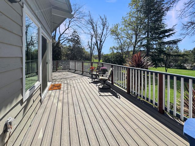 11803 Torrey Pines Dr, Auburn, CA 95602