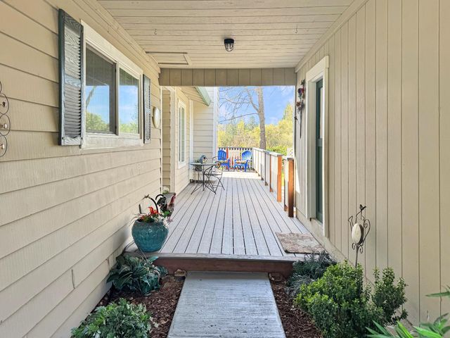 11803 Torrey Pines Dr, Auburn, CA 95602