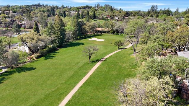 11803 Torrey Pines Dr, Auburn, CA 95602