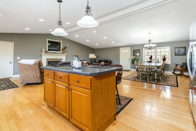 1810 Aderholt Road, Bronston, KY 42518