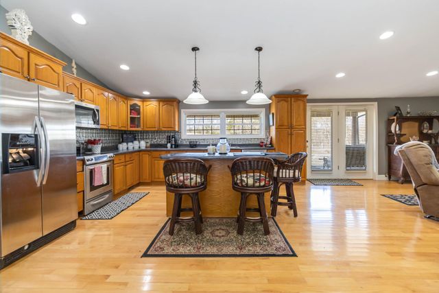 1810 Aderholt Road, Bronston, KY 42518