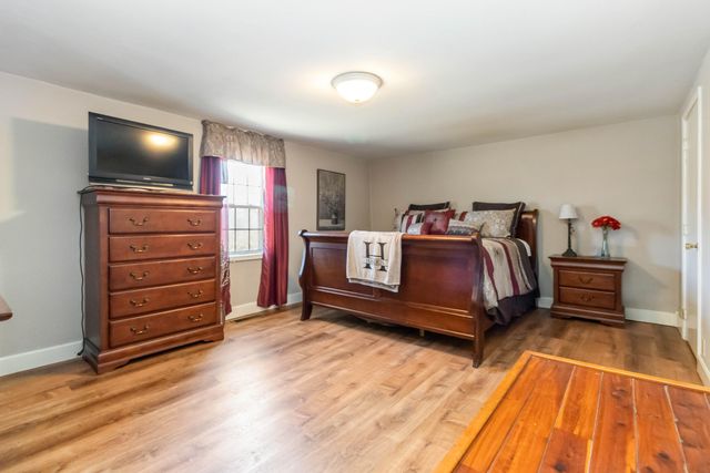 1810 Aderholt Road, Bronston, KY 42518