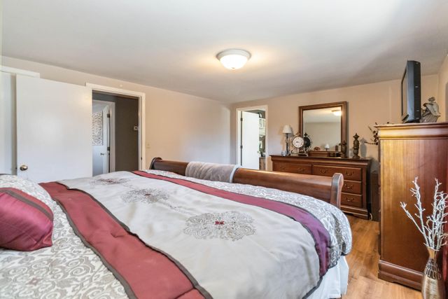 1810 Aderholt Road, Bronston, KY 42518