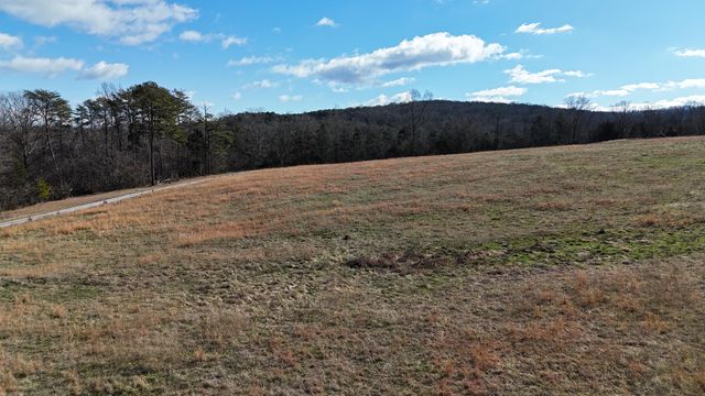 1810 Aderholt Road, Bronston, KY 42518