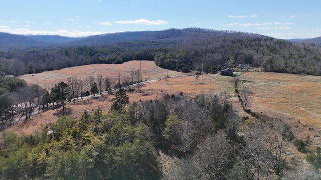 1810 Aderholt Road, Bronston, KY 42518