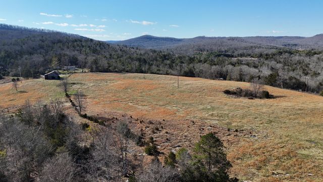 1810 Aderholt Road, Bronston, KY 42518