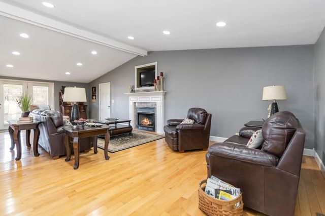 1810 Aderholt Road, Bronston, KY 42518