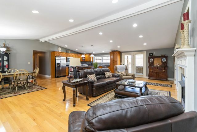 1810 Aderholt Road, Bronston, KY 42518