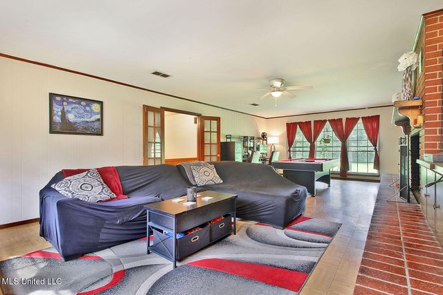 11380 County Farm Road, Gulfport, MS 39503