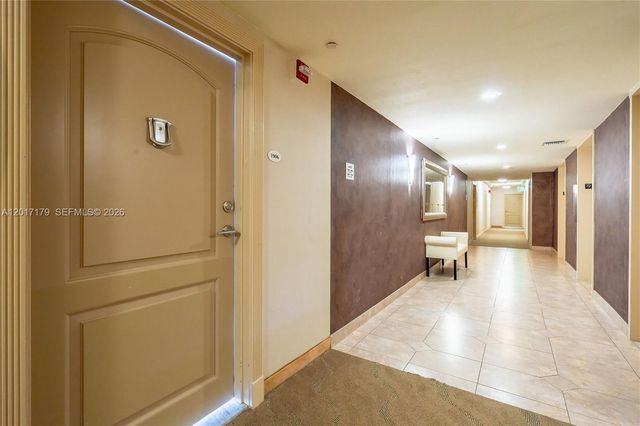 3675 N Country Club Dr 1906, Aventura, FL 33180