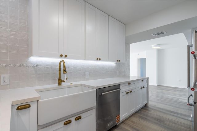 3675 N Country Club Dr 1906, Aventura, FL 33180