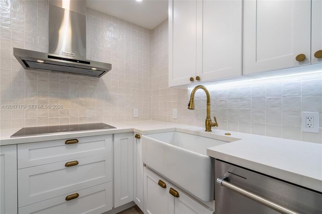 3675 N Country Club Dr 1906, Aventura, FL 33180