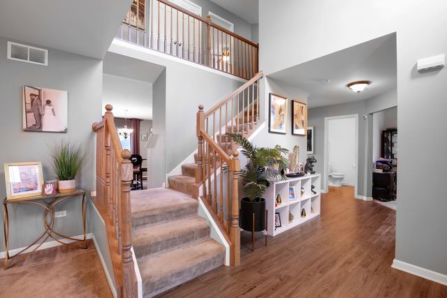 98 Lawrence Lane, Matteson, IL 60443