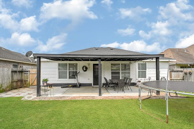 3902 Cary Creek Drive, Baytown, TX 77521