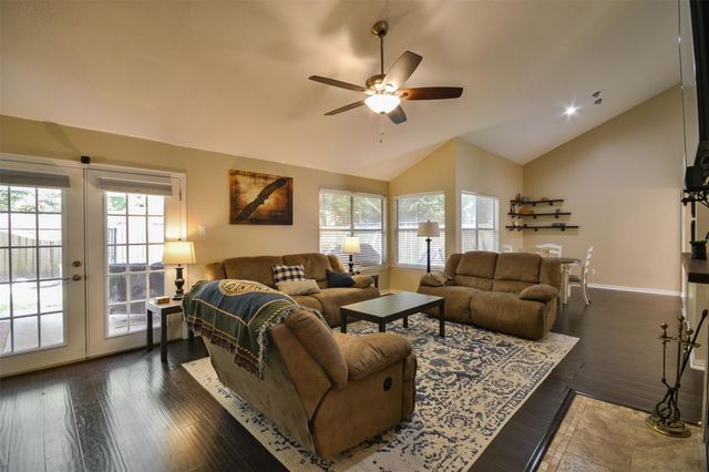 3218 Lake Stream Drive, Kingwood, TX 77339