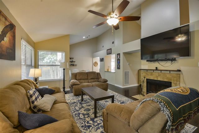 3218 Lake Stream Drive, Kingwood, TX 77339