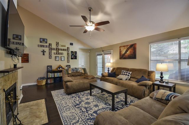 3218 Lake Stream Drive, Kingwood, TX 77339
