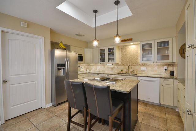 3218 Lake Stream Drive, Kingwood, TX 77339