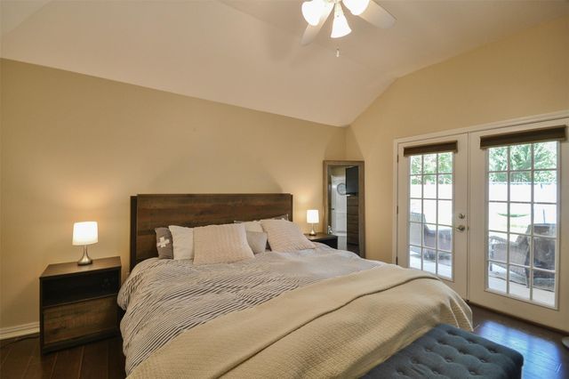 3218 Lake Stream Drive, Kingwood, TX 77339