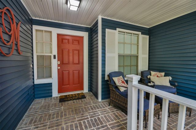 3218 Lake Stream Drive, Kingwood, TX 77339