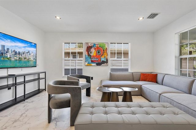 270 NW 41st St 0, Miami, FL 33127