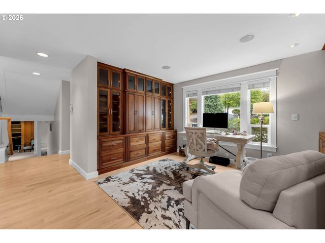 34517 Se LAWTON Rd, Washougal, WA 98671