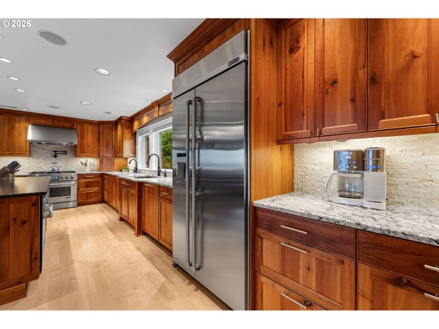 34517 Se LAWTON Rd, Washougal, WA 98671