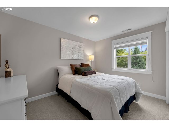34517 Se LAWTON Rd, Washougal, WA 98671