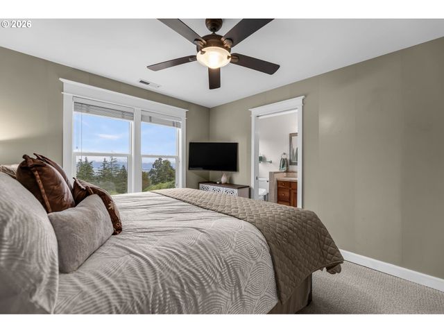 34517 Se LAWTON Rd, Washougal, WA 98671