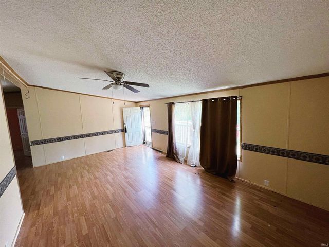 1160 SE 5th Street, Linton, IN 47441