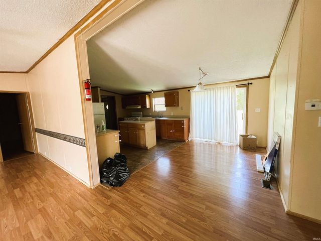 1160 SE 5th Street, Linton, IN 47441