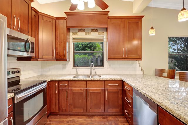 1003 Raintree Lane, Palm Beach Gardens, FL 33410