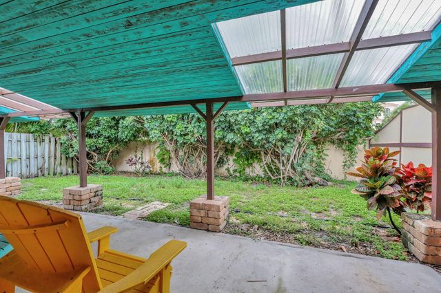 1003 Raintree Lane, Palm Beach Gardens, FL 33410