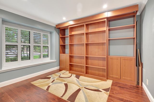 1003 Raintree Lane, Palm Beach Gardens, FL 33410