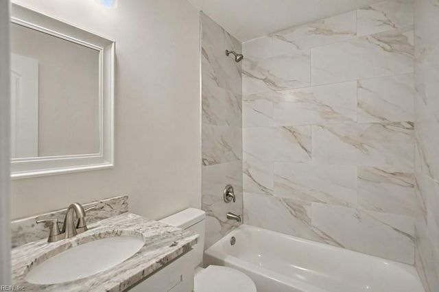 384 Mohea CIR, Newport News, VA 23602