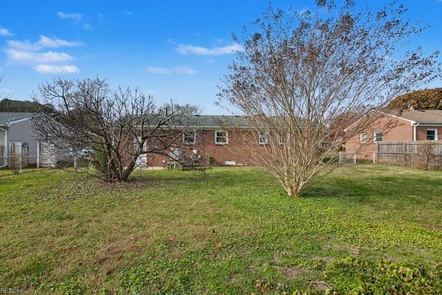 384 Mohea CIR, Newport News, VA 23602