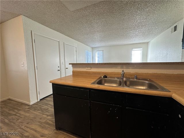 1873 Dwarf Star Drive 145, Las Vegas, NV 89115