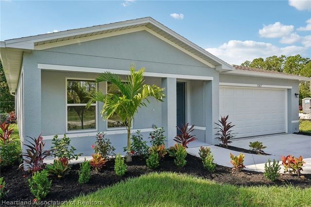 472 OAK CANOPY Circle, Avon Park, FL 33825