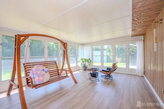 4 Hunterdon Avenue, Monroe, NJ 08831