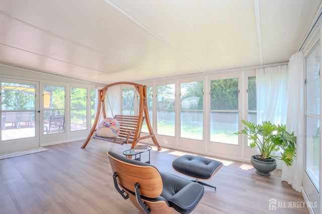 4 Hunterdon Avenue, Monroe, NJ 08831