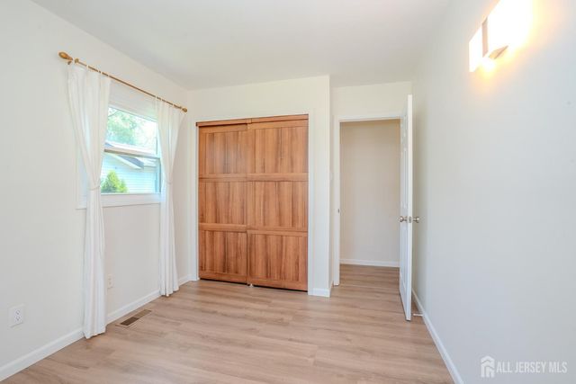 4 Hunterdon Avenue, Monroe, NJ 08831
