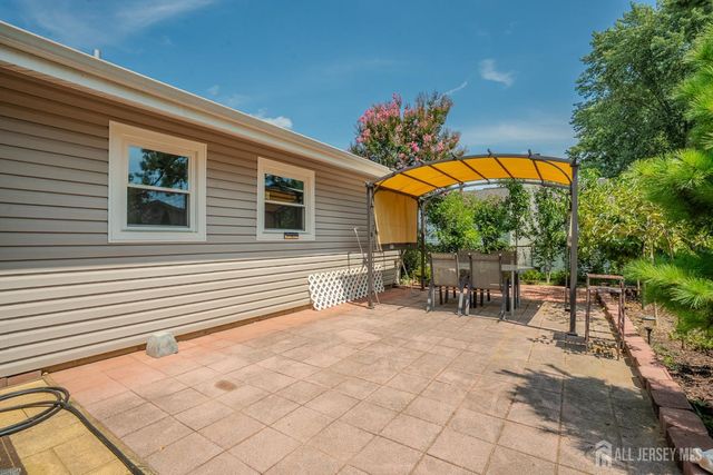 4 Hunterdon Avenue, Monroe, NJ 08831