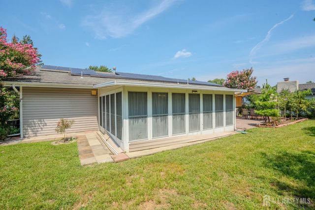 4 Hunterdon Avenue, Monroe, NJ 08831