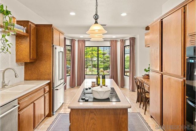 1421 Blue Lilac, Alpine, CA 91901