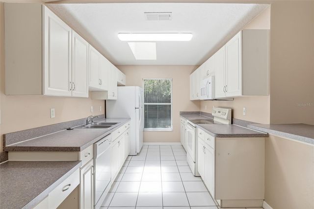 4717 LAKEWOOD DRIVE, Seffner, FL 33584